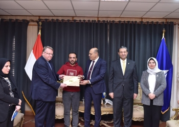 وزير العمل: الدولة حريصة على توفير وظائف لائقة للشباب ودعمهم لإقامة مشروعات صغيرة