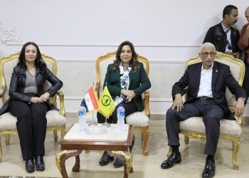 وزيرة التنمية المحلية تلتقي والقيادات التنفيذية والشعبية بمبنى محافظة شمال سيناء بحضور وزيرة التضامن الاجتماعي وتشكر أهالي المحافظة على حفاوة الاستقبال