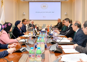 وزيرة البيئة: نسعى لتعزيز سبل استخدام “وقود الباجاس”  كأحد مصادر الطاقة المتجددة بمصانع إنتاج السكر