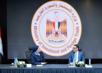 الحكومة  : توقيع بروتوكول تعاون للرقابة على الصادرات والواردات و تطبيق العلامة الخضراء للمنتجات البلاستيكية
