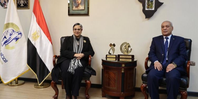 المستشارة أمل عمار تستقبل رئيس هيئة النيابة الإدارية وتؤكد استمرار التعاون بين المجلس والهيئة لخدمة المرأة المصرية