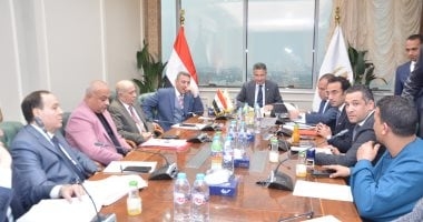وزير التموين يلتقي بعدد من أعضاء مجلسي النواب والشيوخ