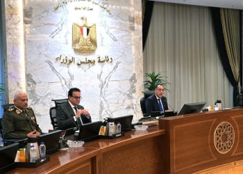 الحكومة  : يحظر إقامة أى منشآت سياحية أو نواد فى منطقة مجرى نهر النيل