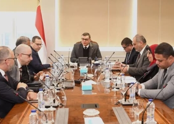 وزير الإسكان يلتقي ممثلي مجموعة عبدالمحسن الحكير القابضة ويستعرض عددا من الفرص الاستثمارية الواعدة بالمدن الجديدة