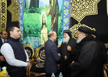 محافظ كفرالشيخ يؤدي واجب العزاء في والد نيافة الأنبا ماركوس أسقف دمياط وكفرالشيخ والبراري ودير القديسة دميانة