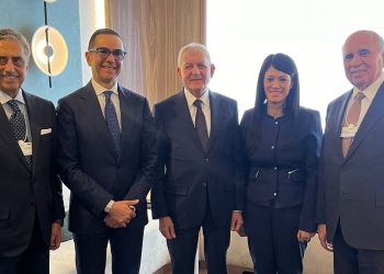 الرئيس العراقي يستقبل وزيرة التخطيط خلال فعاليات منتدى «دافوس»