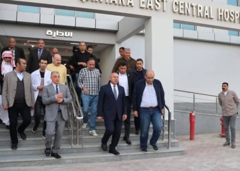 محافظ الإسماعيلية يتابع تداعيات حادث تصادم قطار مع ميني باص على خط القنطرة شرق/ بئر العبد