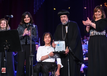 تراتيل حفل “ها اصلي مهما حصلي” يدوي في أركان مسرح الجمهورية