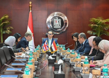 > وزير الاستثمار يلتقي السفير البريطاني بالقاهرة لبحث سبل تعزيز التعاون الاقتصادي بين البلدين