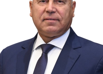الفريق مهندس كامل الوزير :  طرح جديد للوحدات الصناعية الجاهزة في قنا والأقصر وأسوان الكترونيًا