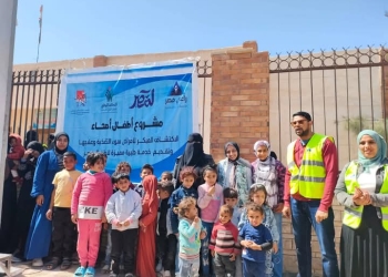 الكشف الطبي على ٣٧٠ مواطنًا بالقنطرة شرق ضمن القافلة الطبية لراعي مصر
