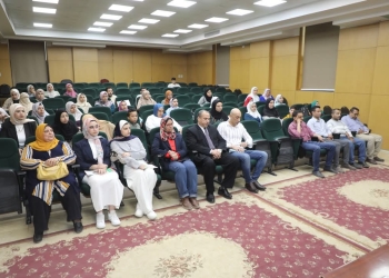 محافظ بني سويف يُسلم 60 متدرباً شهادات اجتياز برنامج “مهنتك .. مستقبلك”