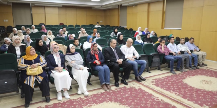 محافظ بني سويف يُسلم 60 متدرباً شهادات اجتياز برنامج “مهنتك .. مستقبلك”