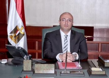 محافظ بني سويف يوجه باستمرار الحملات الرقابية على الأسواق والمخابز خلال أيام عيد الفطر