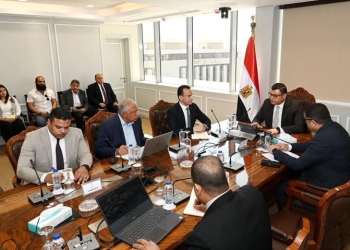 وزير الإسكان يعقد اجتماعًا لمتابعة الموقف التنفيذي لـ”حدائق تلال الفسطاط”