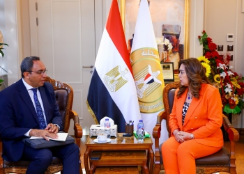 وزيرة التنمية المحلية تتابع مع محافظ قنا الموقف التنفيذي لمشروعات برنامج تنمية الصعيد واستعدادات عيد الأضحى المبارك ومنظومة التصالح والموجة الـ26 لإزالة التعديات