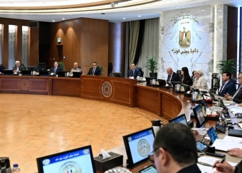 مدبولي :  تكليف الوزارات بالتنسيق المستمر مع وزارة الاستثمار بهدف الترويج للفرص الاستثمارية المختلفة