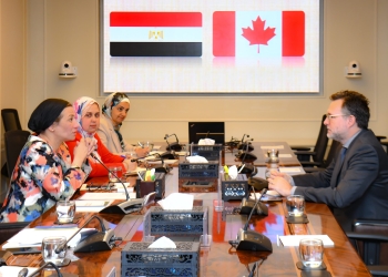 وزيرة البيئة تبحث مع السفير الكندي التعاون في تحقيق التحول الأخضر ودمج المفاهيم البيئية في التعليم الفني