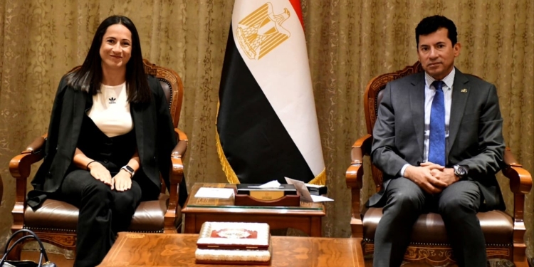 ” مدبولي ” يشهد توقيع بروتوكول لتأسيس تحالف مشترك بين “المقاولون العرب” والشركة الصينية “CSCEC”