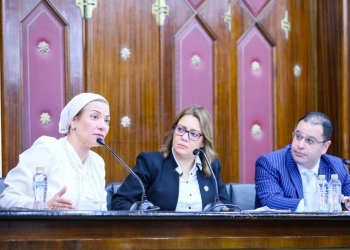 وزيرة البيئة: تجربة السحابة السوداء تتحول لقصة نجاح  .. و مليار  و 200 مليون جنيها من تدوير قش الأرز فى عام واحد