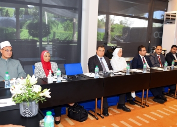 وزير الخارجية يلتقي بأعضاء الجالية المصرية في السنغال