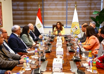 وزيرة التنمية المحلية تتابع مع محافظ القاهرة ورئيس جهاز التنسيق الحضاري مقترحات تطوير عدد من الشوارع التجارية بحي مصر الجديدة