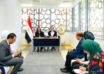وزيرة البيئة: الهلال الأحمر  يعمل على خدمة المجتمع والتعامل مع الأزمات والكوارث