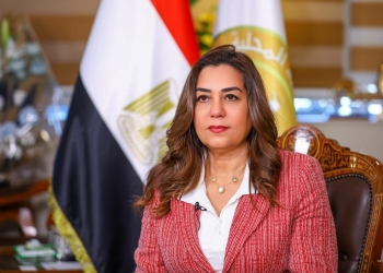 وزيرة التنمية المحلية تتلقى تقريراً حول نتائج المرور الميدانى على 5 مراكز تكنولوجية بمحافظة الفيوم