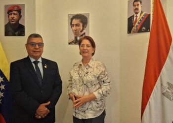 سفير فنزويلا بمصر يستقبل سفيرة كولومبيا
