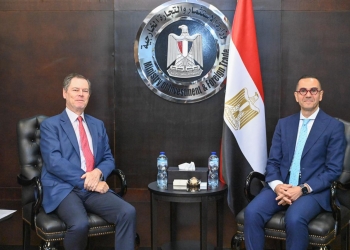 وزير الاستثمار والتجارة الخارجية يلتقي السفير الإسباني بالقاهرة لبحث سبل تعزيز العلاقات الاقتصادية بين البلدين