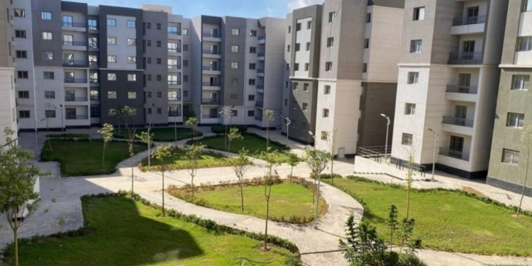 وزير الإسكان يُعلن بدء تسليم وحدات مشروع “ڤالي تاورز إيست” بالعبور الجديدة ضمن مبادرة “بيتك في مصر”