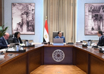 رئيس الوزراء يتابع إجراءات فض التشابكات المالية بين “الوطنية للإعلام وبنك الاستثمار القومي”