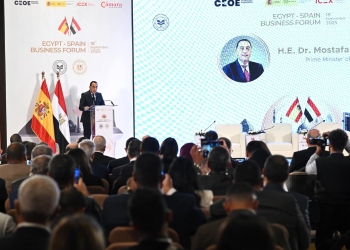 “مدبولي”: نثمن التعاون القائم مع كبريات الشركات الأسبانية في مجال النقل و تجميع تصنيع البلازما و طاقة الرياح
