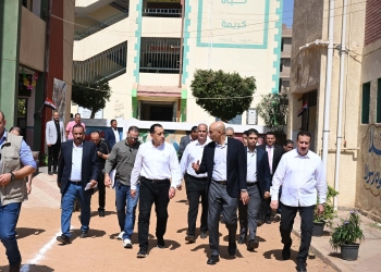 رئيس الوزراء يتفقد عددا من المنشآت التعليمية بقرية سبك الأحد