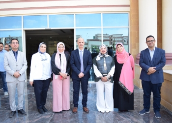 رئيس جامعة بني سويف الأهلية يتابع انتظام الدراسة وسير العمل بالجامعة