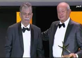 نجيب ساويرس يكرم انتشال التميمي منصب مدير مهرجان الجونة السينمائي السابق
