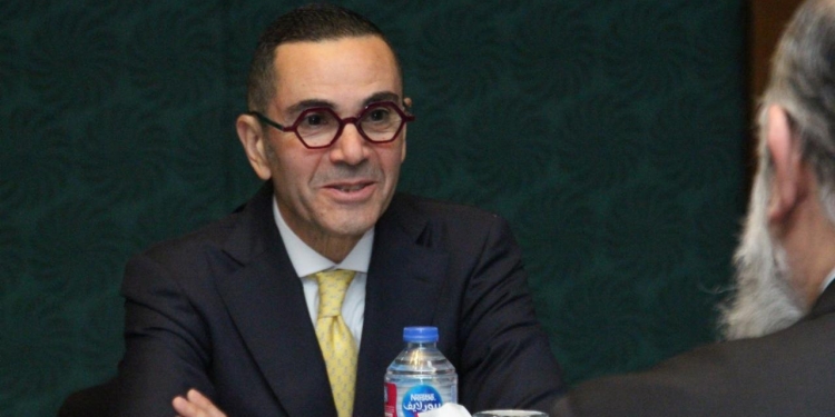 وزير الاستثمار والتجارة الخارجية يلتقي وزير التجارة بباكستان لبحث سبل تعزيز العلاقات الاقتصادية بين البلدين