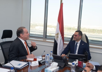 وزير الاستثمار والتجارة الخارجية يبحث مع وفد “بلومبرج جرين” الأمريكية إنشاء مركز إقليمي للأمن الغذائي وتوطين تكنولوجيا الحفظ الزراعي بمصر