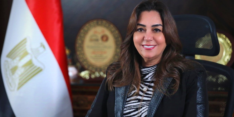 وزيرة التنمية المحلية ومحافظ قنا يفتتحان محطة مياه الشرب بقرية حجازة بحري بمركز قوص