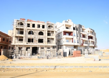 وزير الإسكان يتفقد أعمال مرافق “بيت الوطن” بالنرجس وتطوير محور التسعين الشمالي بمدينة القاهرة الجديدة