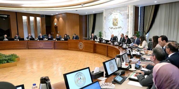 “مدبولي”: نحرص على إطلاق حزمة استثمارية متكاملة من أجل إعطاء دفعة للقطاعات الرئيسية الواعدة في الاقتصاد المصري