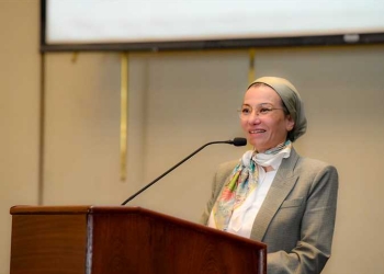 “ياسمين فؤاد”: مرونة مجتمعاتنا واقتصاداتنا تعتمد على صحة الأرض