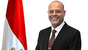 وزير العمل يعلن عن نشرة التوظيف نصف الشهرية بالتعاون مع القطاع الخاص