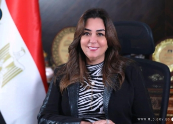 وزيرة التنمية المحلية تتابع مع محافظ الجيزة تداعيات حادث انهيار عقار إمبابة