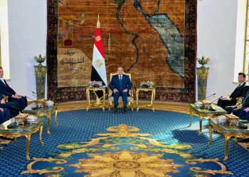 الرئيس السيسي يستقبل وفد الفيفا أثناء الرحلة الترويجية لكأس العالم