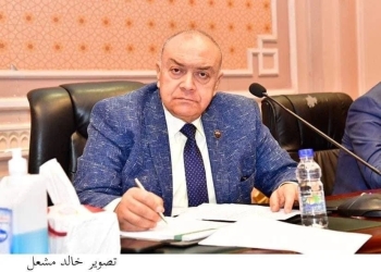 “وحيد قرقر” يشيد بجهود الهيئة في تعزيز استقرار الملاحة البحرية بالقناة