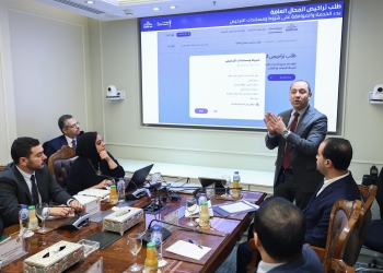تبسيط إجراءات تراخيص المحال العامة على المواطنين وتقديم تخفيضات في دفع الرسوم لتشجيع أصحاب المحلات
