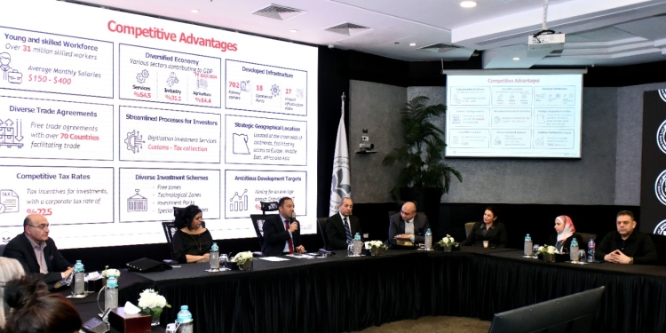 لبحث فرص الاستثمار وتعزيز التعاون الاقتصادي بين البلدين.. الهيئة العامة للاستثمار والمناطق الحرة تستقبل وفد مجلس الأعمال المصري الكندي