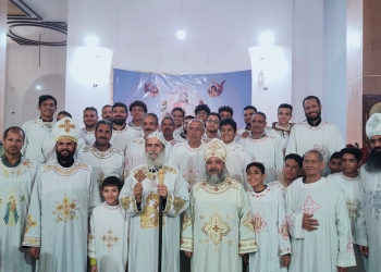 الأنبا بيمن يترأس القداس الإلهي بكنيسة مارجرجس بالمعري