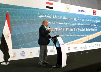 رئيس الوزراء يفتتح المرحلة الأولى من مشروع “أوبيليسك لتوليد الكهرباء من الطاقة الشمسية” بنجع حمادي